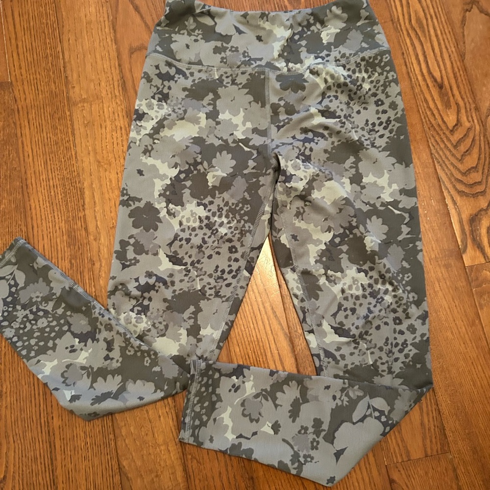 Maurice’s athletic S mid waist leggings